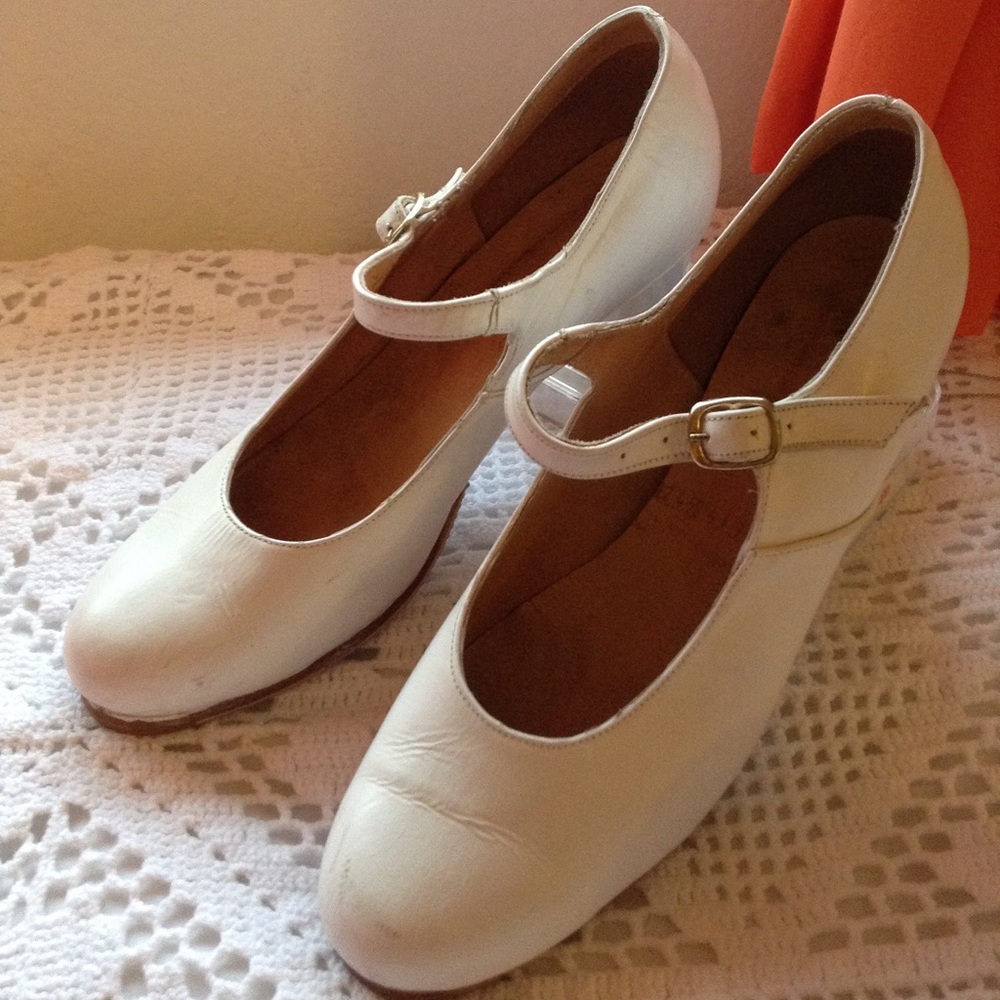 White folklorico shoes